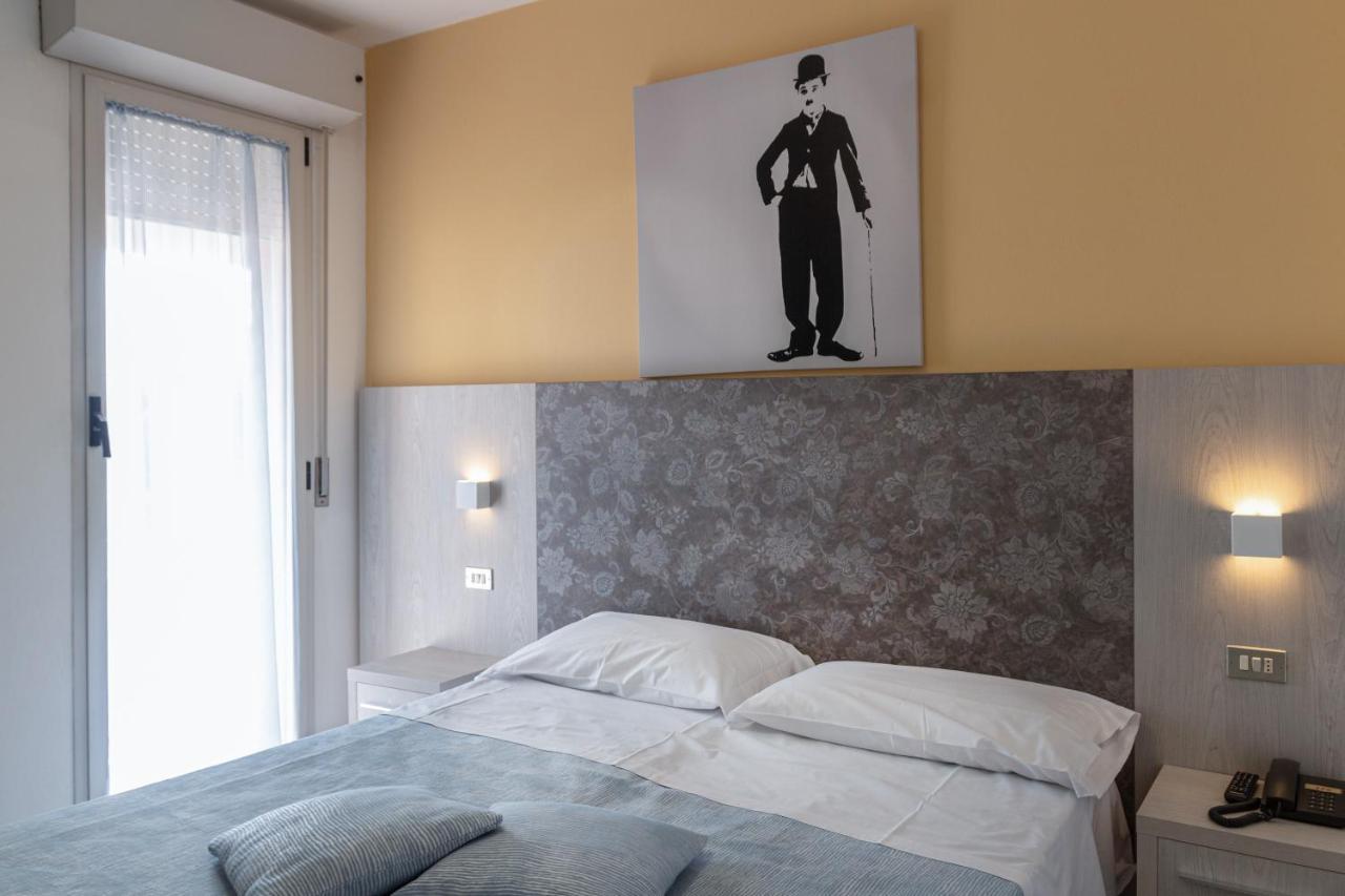 Hotel Boston เชเซนาติโก ภายนอก รูปภาพ
